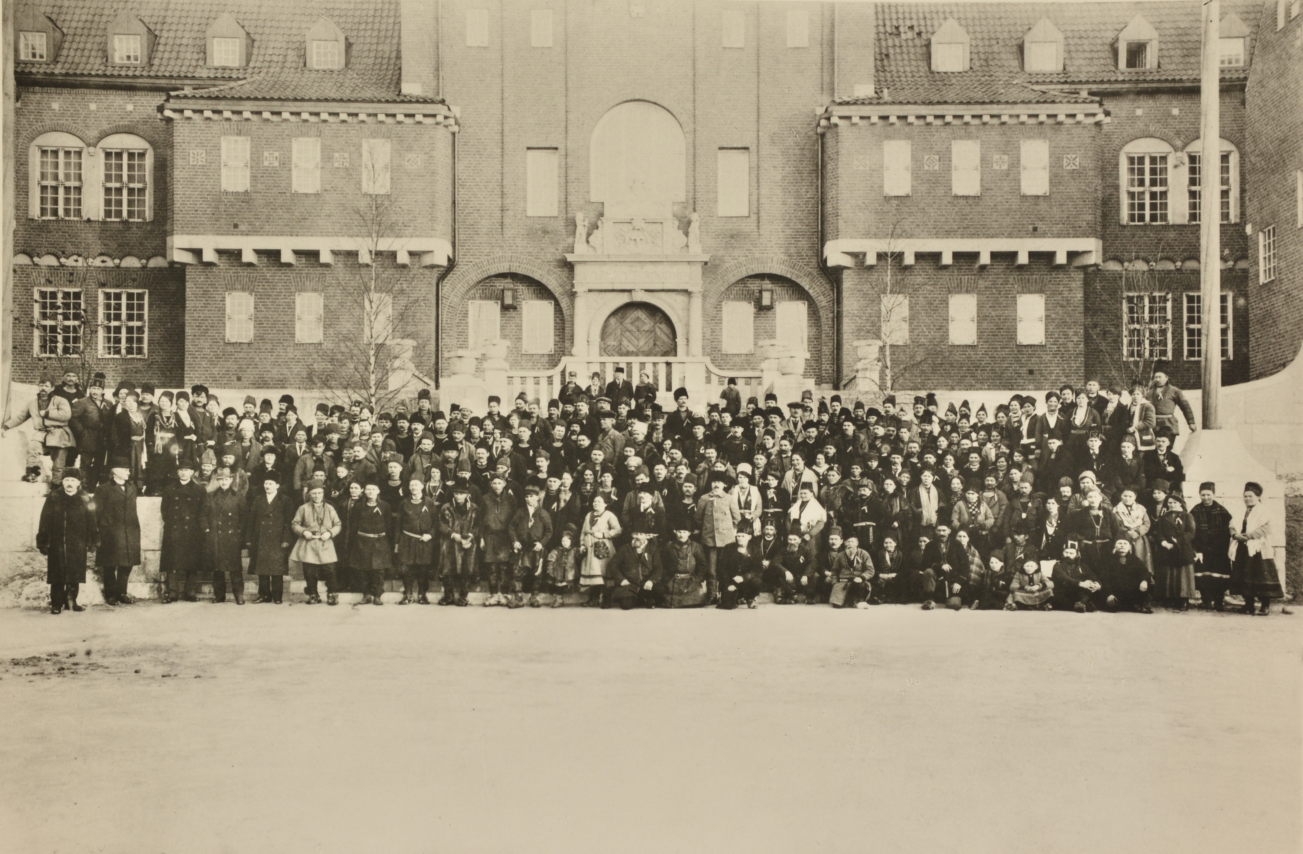 Landsmötet 1918 framför rådhuset