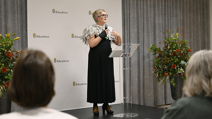 Karin Åström Iko talar på invigningen. 